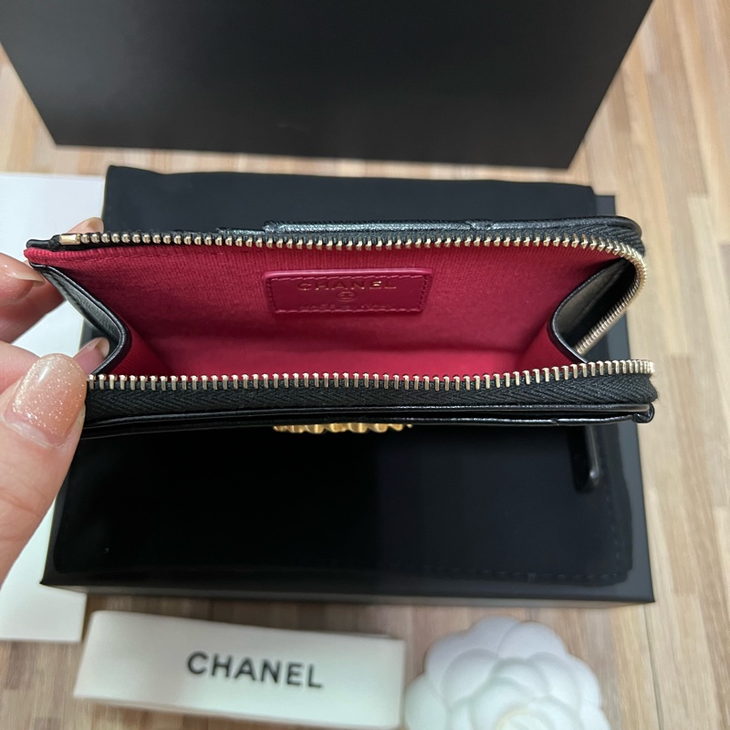 CHANEL 19 羊皮黑金 拉鍊L型卡包 (全配)-10