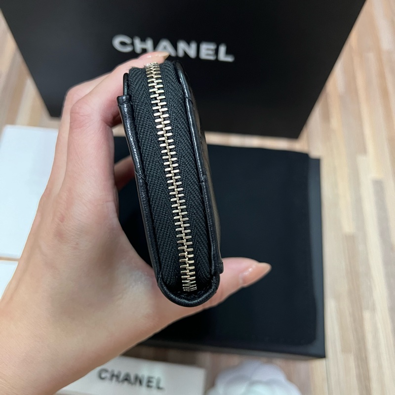 CHANEL 19 羊皮黑金 拉鍊L型卡包 (全配)-14