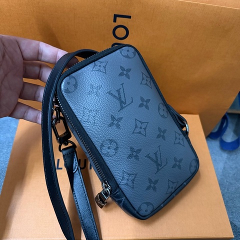 Lv新款銀灰色老花手機包 （M69534）