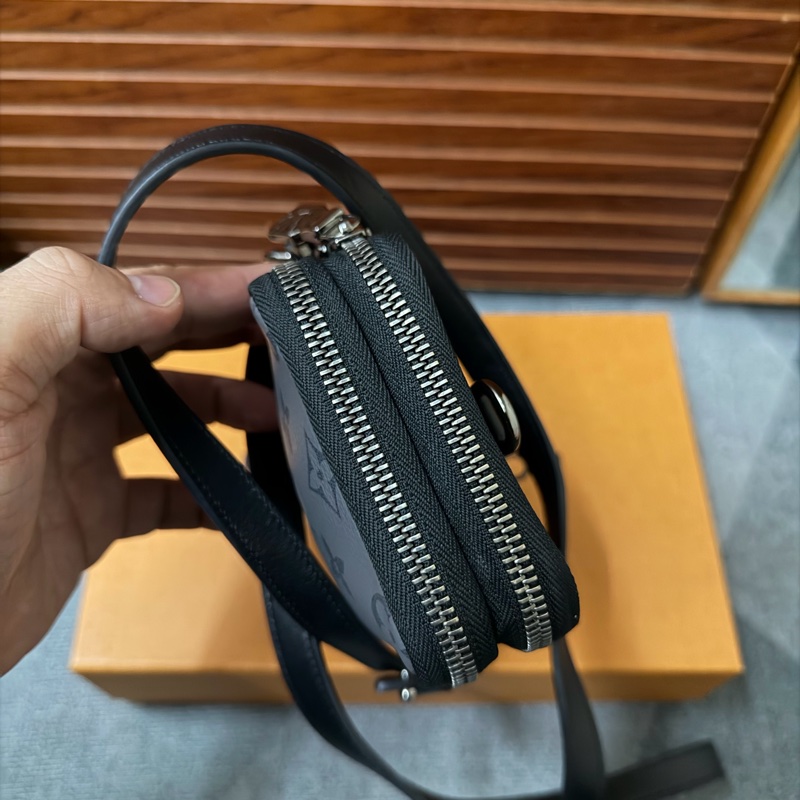 Lv新款銀灰色老花手機包 (M69534)-5