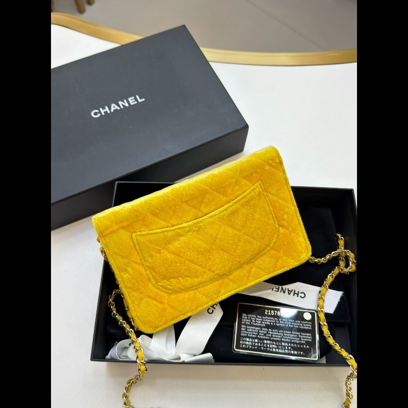 Chanel 黃色絲絨woc鏈條包 發財包-1