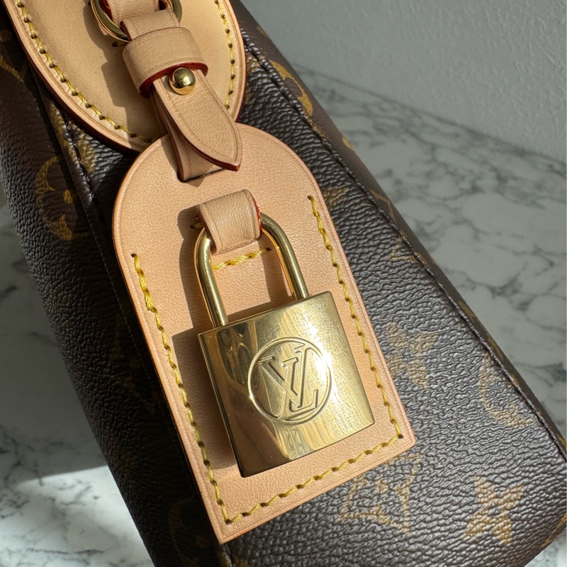 LV M11952花紋單肩包 新款✨✨✨-9