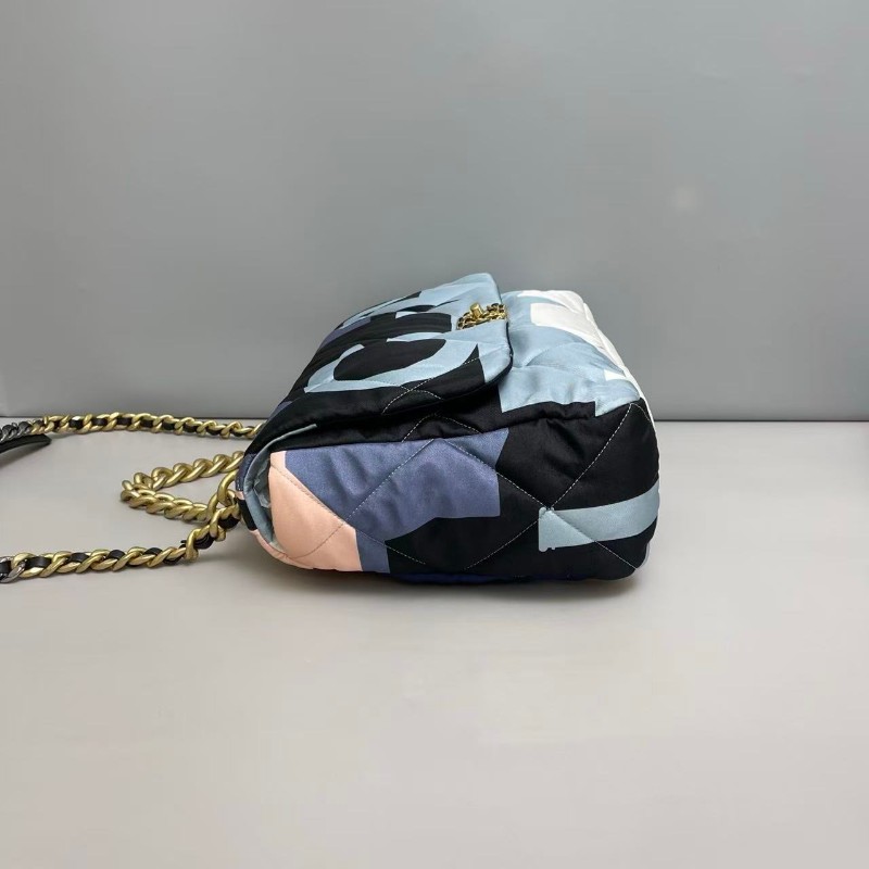 Chanel 19Bag大號maxi帆布塗鴉包-3