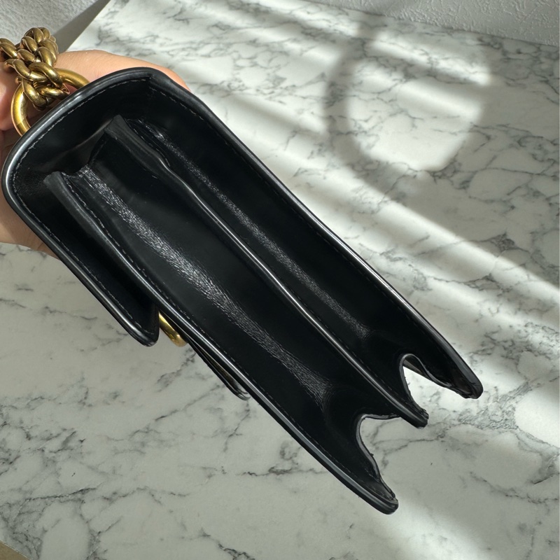 Gucci黑色皮革紅愛心鏈包 限定款✨✨-8