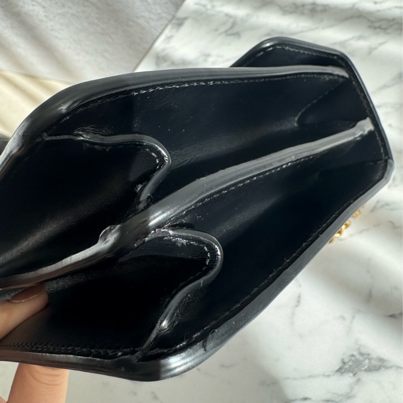 Gucci黑色皮革紅愛心鏈包 限定款✨✨-15