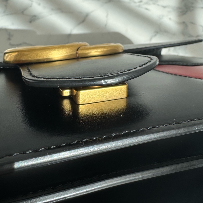 Gucci黑色皮革紅愛心鏈包 限定款✨✨-19