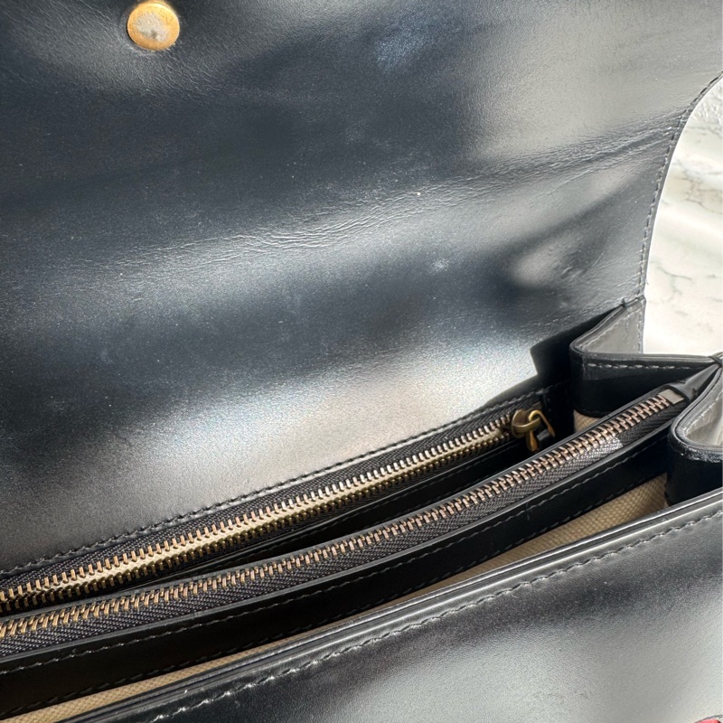 Gucci黑色皮革紅愛心鏈包 限定款✨✨-36