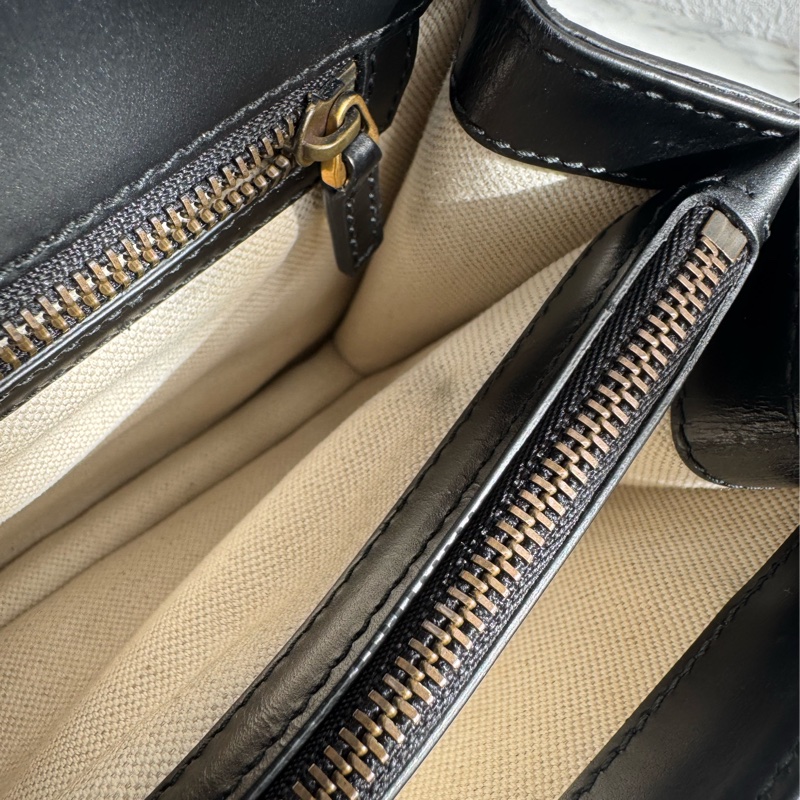 Gucci黑色皮革紅愛心鏈包 限定款✨✨-43