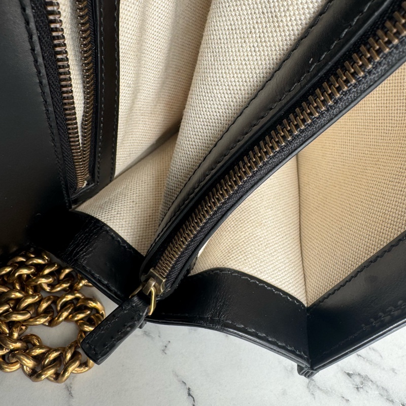 Gucci黑色皮革紅愛心鏈包 限定款✨✨-47