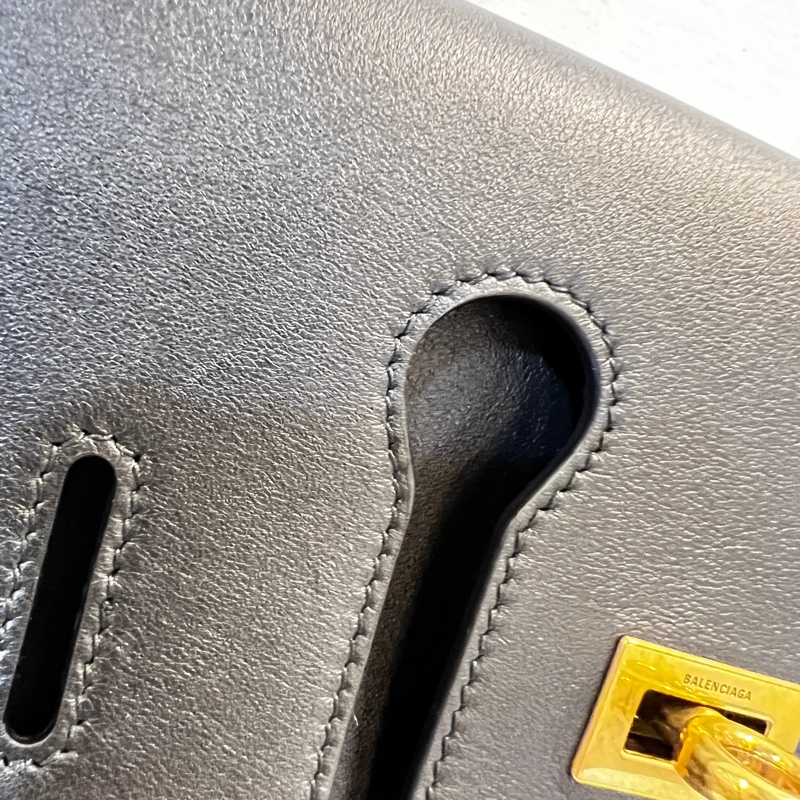 Balenciaga 黑牛皮霧金釦Bel Air XS 下蓋肩斜背包-15