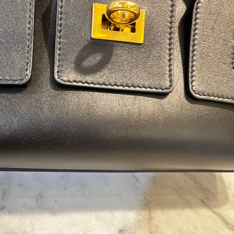 Balenciaga 黑牛皮霧金釦Bel Air XS 下蓋肩斜背包-18