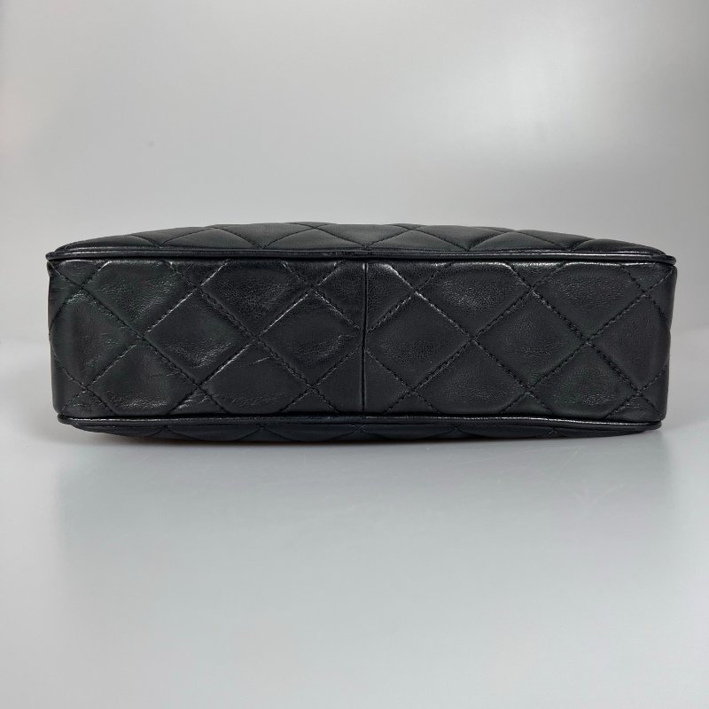 CHANEL VINTAGE菱格紋皮穿鍊相機包 黑-4