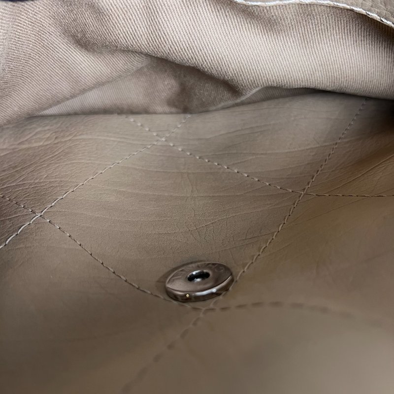 CHANEL 銀扣菱格紋手提單肩包 奶茶-8