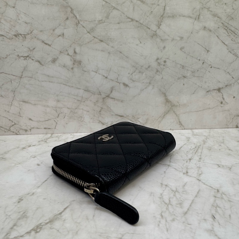 CHANEL黑色銀雙Cㄇ拉零錢包-1