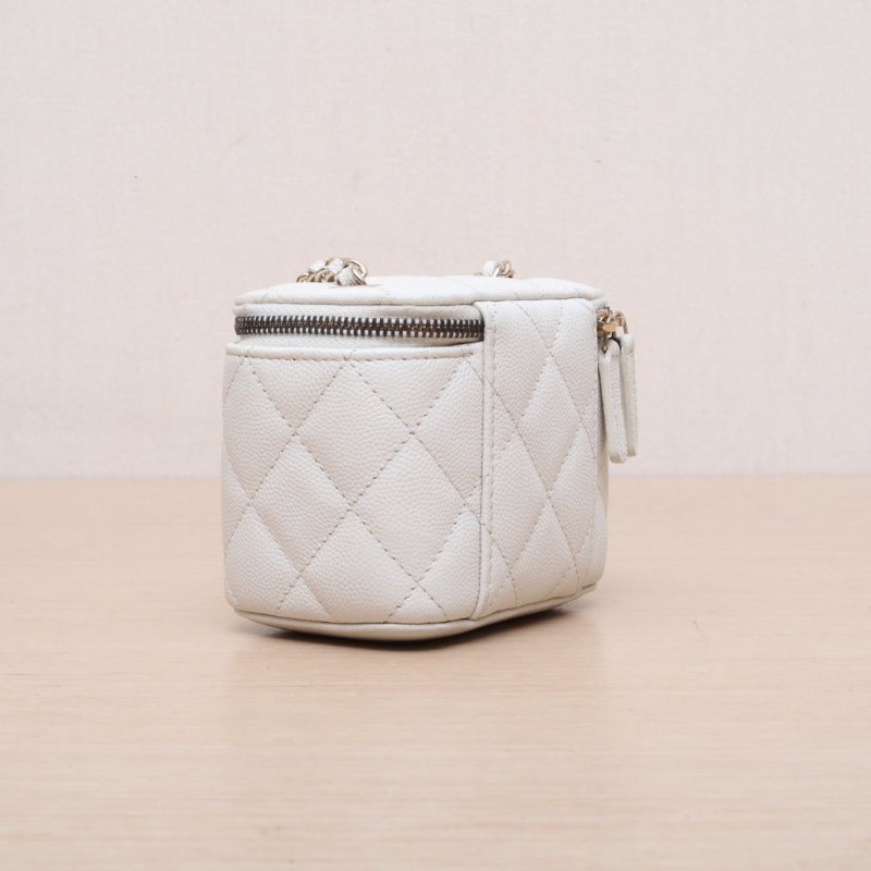 CHANEL 經典款方盒子化妝包無鏡子11白色荔枝牛皮31開淺金扣單皮穿鏈肩帶肩背包-4