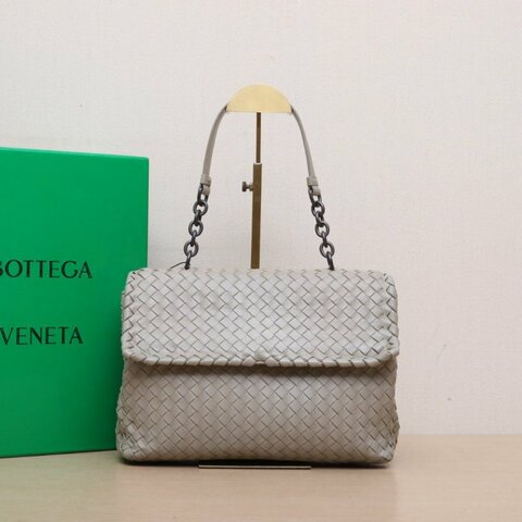 BOTTEGA VENETA 灰色羊皮鎢鋼扣編織翻蓋單肩腋下包肩背包