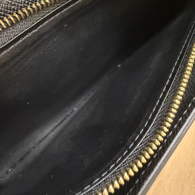 LV 黑Epi牛皮金釦Twist 12卡長夾M80690-11