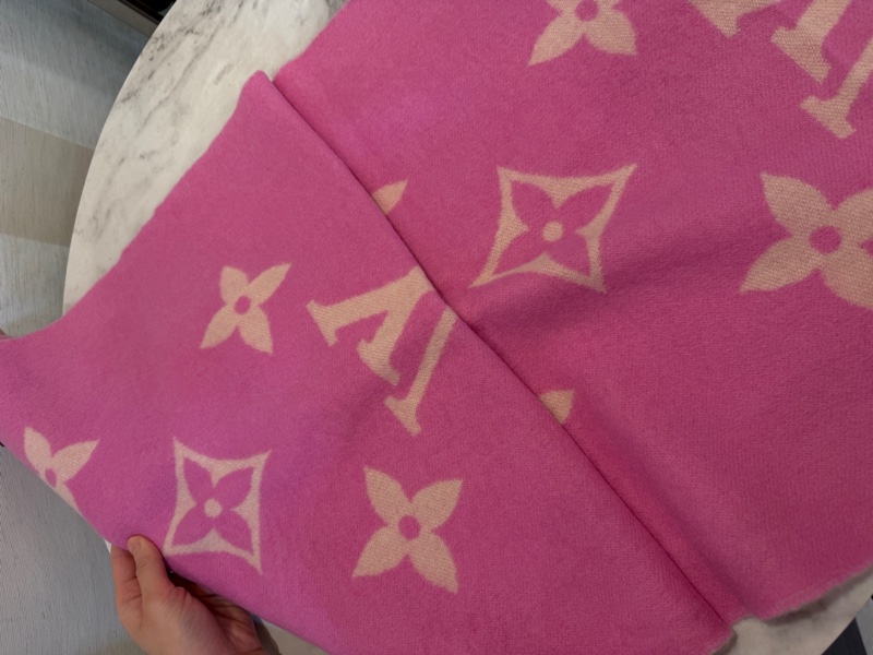 LV 桃粉雙色羊絨Reykjavik 流蘇圍巾M76066-9