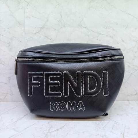 FENDI黑色白車線LOGO腰包