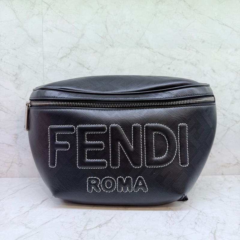 FENDI黑色白車線LOGO腰包-0