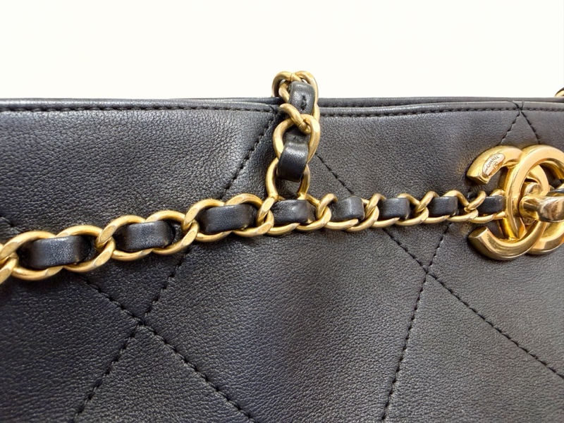 Chanel 黑小牛皮霧金釦皮穿鍊手提肩背包AS2491-9
