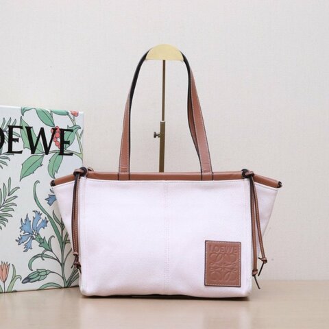 LOEWE CushionTote方LOGO拼皮磁吸硬包口托特包粉色牛皮/帆布方LOGO帆布拼皮牛皮帆布粉棕肩背包
