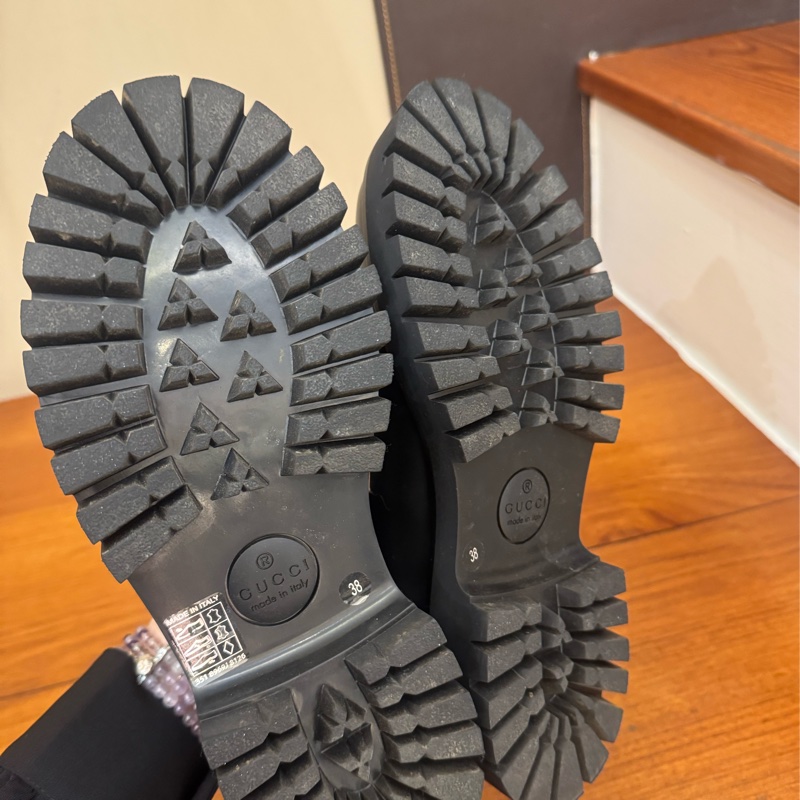 Gucci黑色金馬銜釦樂福鞋-4