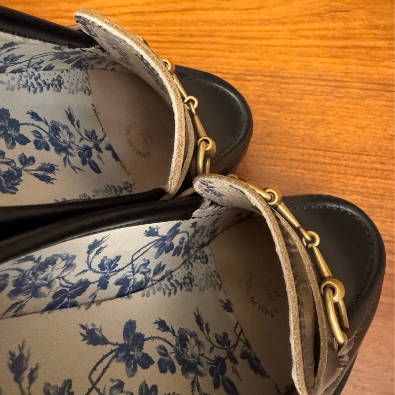 Gucci黑色金馬銜釦樂福鞋-7