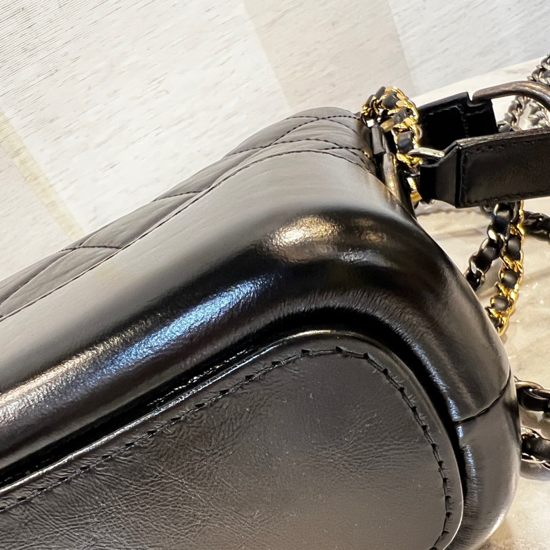 Chanel 黑牛皮菱格霧金釦四色鏈小號肩斜背包-3