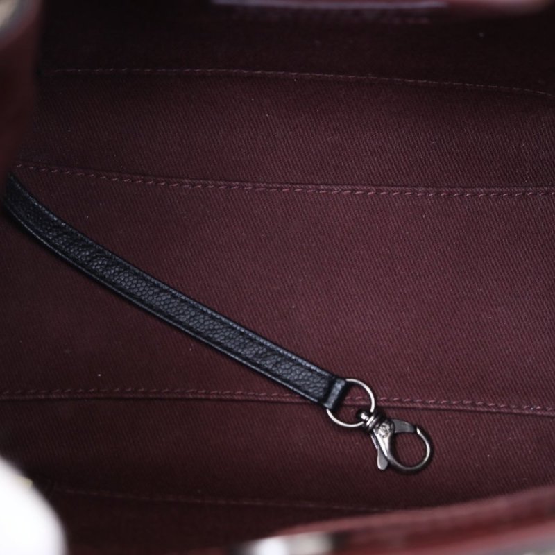 CHANEL 磁吸扣抽繩束口手柄水桶包黑色荔枝牛皮22開銀扣肩背包-3