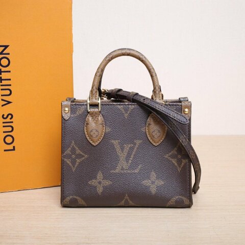 LOUIS VUITTON OnthegoBB18老花PVC晶片肩背包