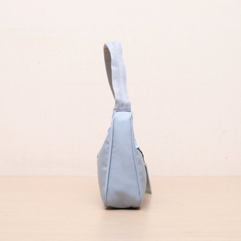 PRADA Hobo腋下包淺藍色尼龍銀扣肩背包-4