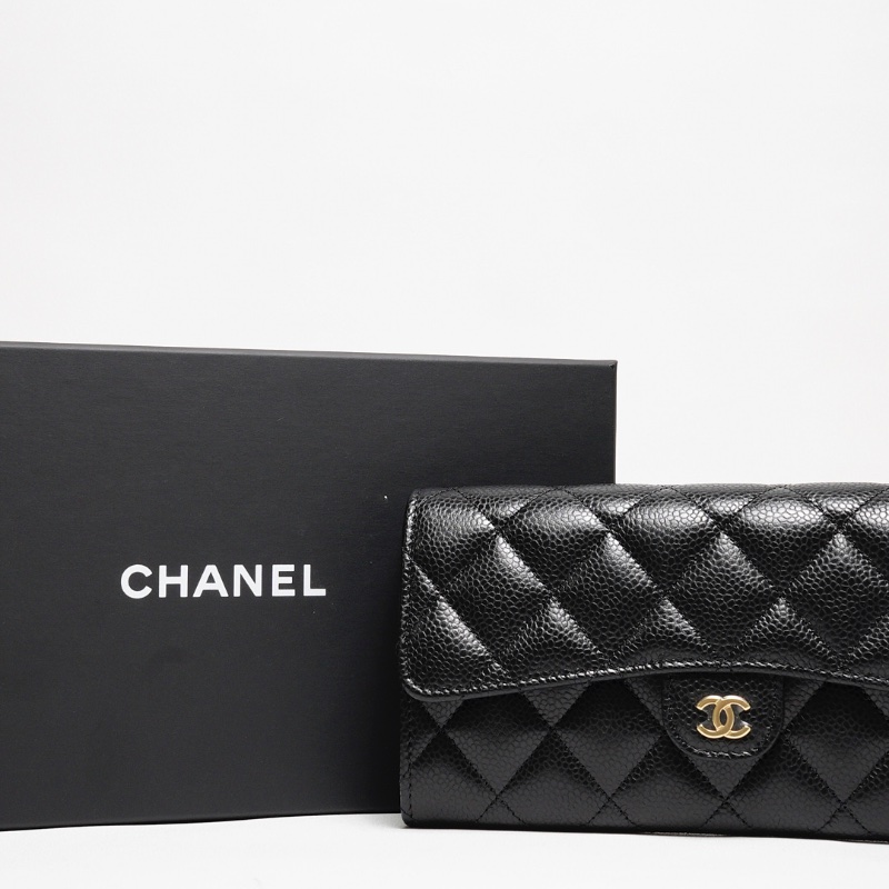 CHANEL 經典金色雙C LOGO菱格粒紋牛皮暗釦長夾-11