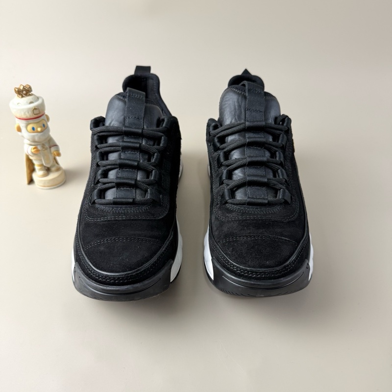 CHANEL/香奈兒 黑白金扣雙C運動鞋 37碼 97 新 品相完美 金扣設計-1