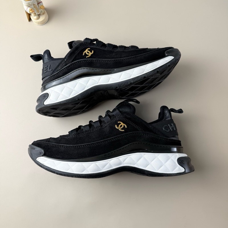 CHANEL/香奈兒 黑白金扣雙C運動鞋 37碼 97 新 品相完美 金扣設計-4