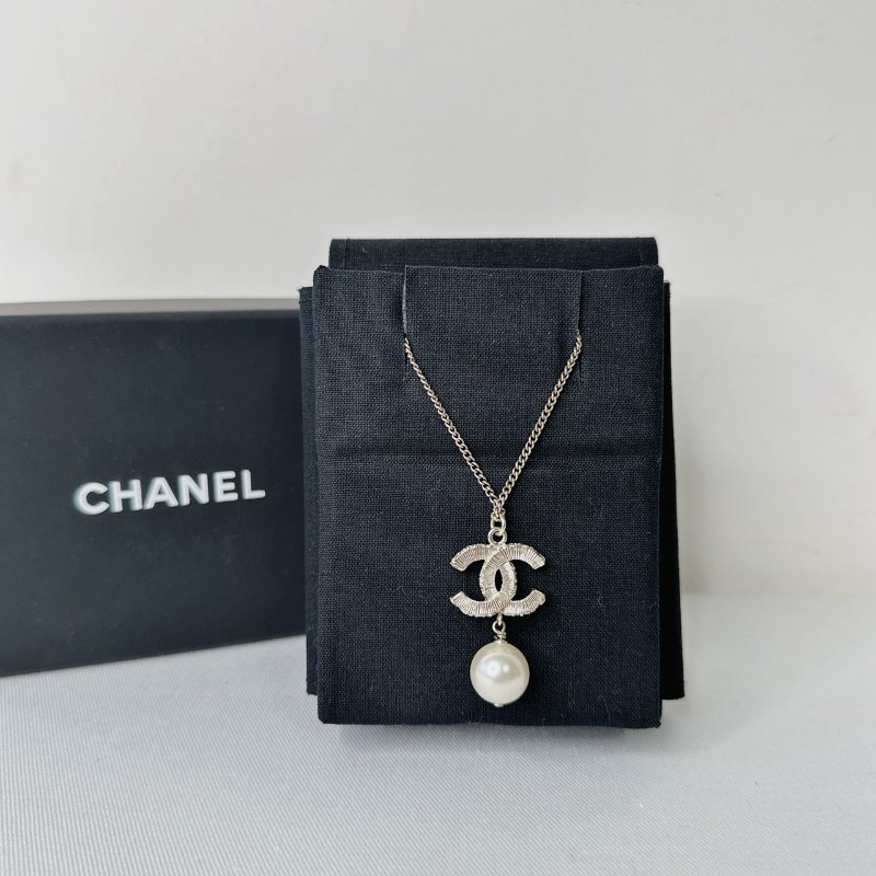 CHANEL 黑色雙C珍珠項鍊-1