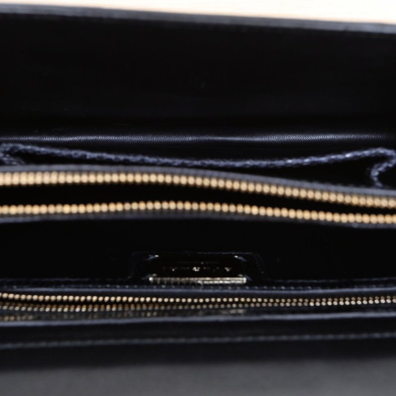 BVLGARI 黑色蜥蜴皮金扣限定款蛇頭包中號肩背包-2