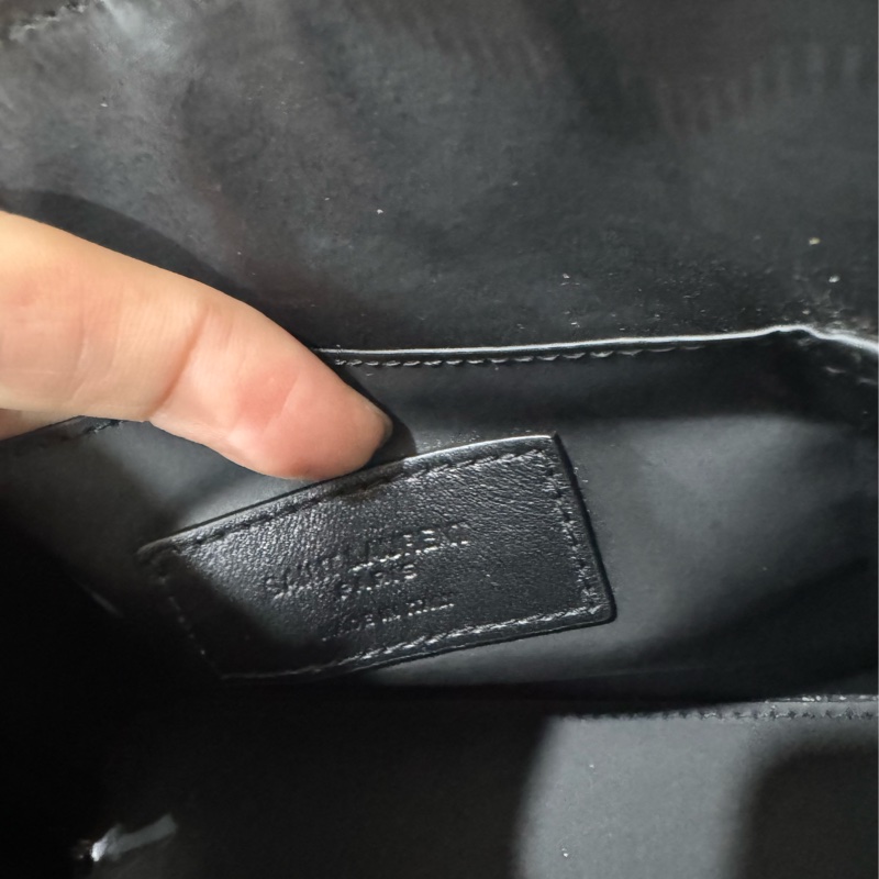 ysl 荔枝牛皮 化妝收納包-11