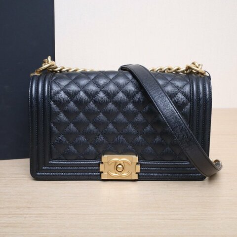 CHANEL Leboy中號25黑色荔枝牛皮晶片開金扣菱格紋肩背包