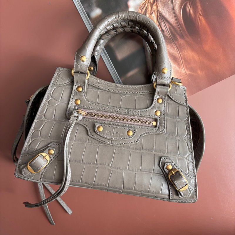 ::BALENCIAGA:: 巴黎世家 牛皮鱷魚壓紋 奶茶色迷你機車包 nano neo city 斜背/側背/手提-0