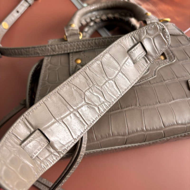 ::BALENCIAGA:: 巴黎世家 牛皮鱷魚壓紋 奶茶色迷你機車包 nano neo city 斜背/側背/手提-8