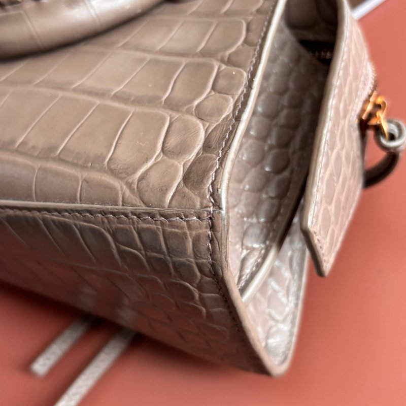 ::BALENCIAGA:: 巴黎世家 牛皮鱷魚壓紋 奶茶色迷你機車包 nano neo city 斜背/側背/手提-13