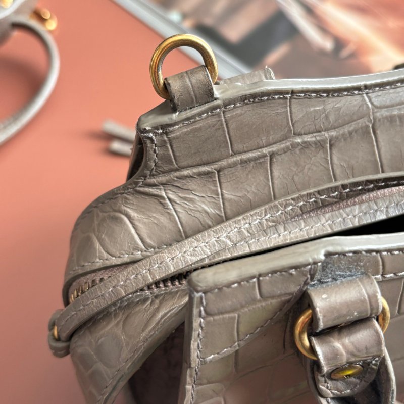 ::BALENCIAGA:: 巴黎世家 牛皮鱷魚壓紋 奶茶色迷你機車包 nano neo city 斜背/側背/手提-21