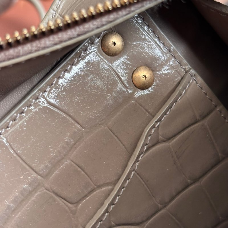 ::BALENCIAGA:: 巴黎世家 牛皮鱷魚壓紋 奶茶色迷你機車包 nano neo city 斜背/側背/手提-33