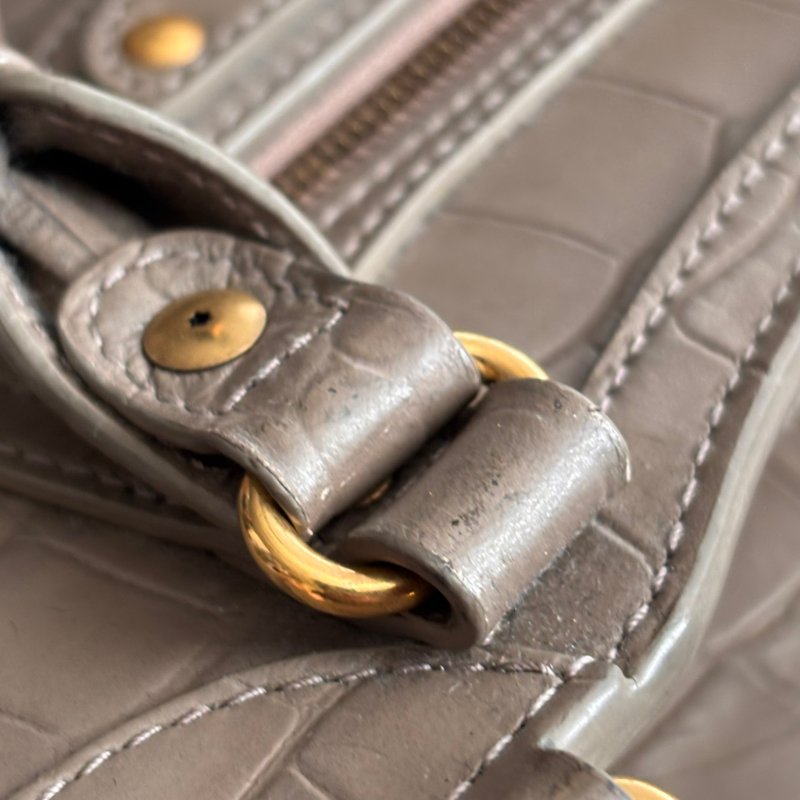 ::BALENCIAGA:: 巴黎世家 牛皮鱷魚壓紋 奶茶色迷你機車包 nano neo city 斜背/側背/手提-40