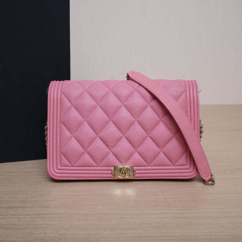 CHANEL LeboyWOC19粉色荔枝牛皮30開金扣肩背包-0
