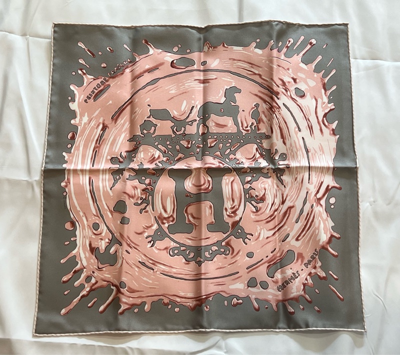 Hermes 愛馬仕灰粉玫瑰大H logo 絲巾 圍巾(全新收藏品)-0