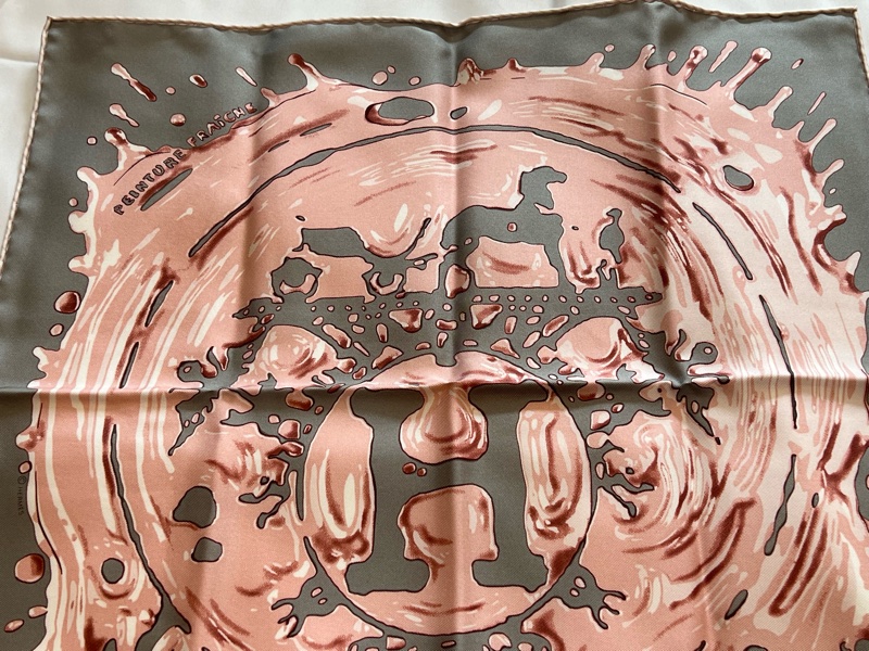 Hermes 愛馬仕灰粉玫瑰大H logo 絲巾 圍巾(全新收藏品)-1