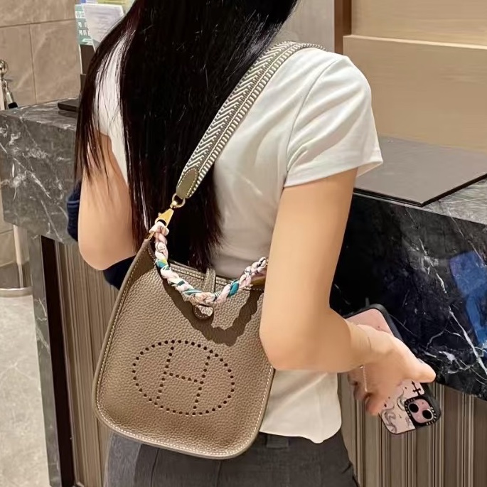 【全新品】Hermes愛馬仕大象灰mini evelyne16伊芙琳單肩斜挎包Z刻-12