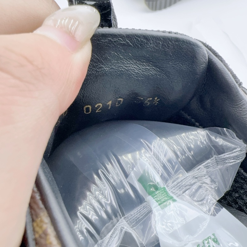 98新/Lv路易威登/35.5碼/黑棕runaway休閑鞋-3